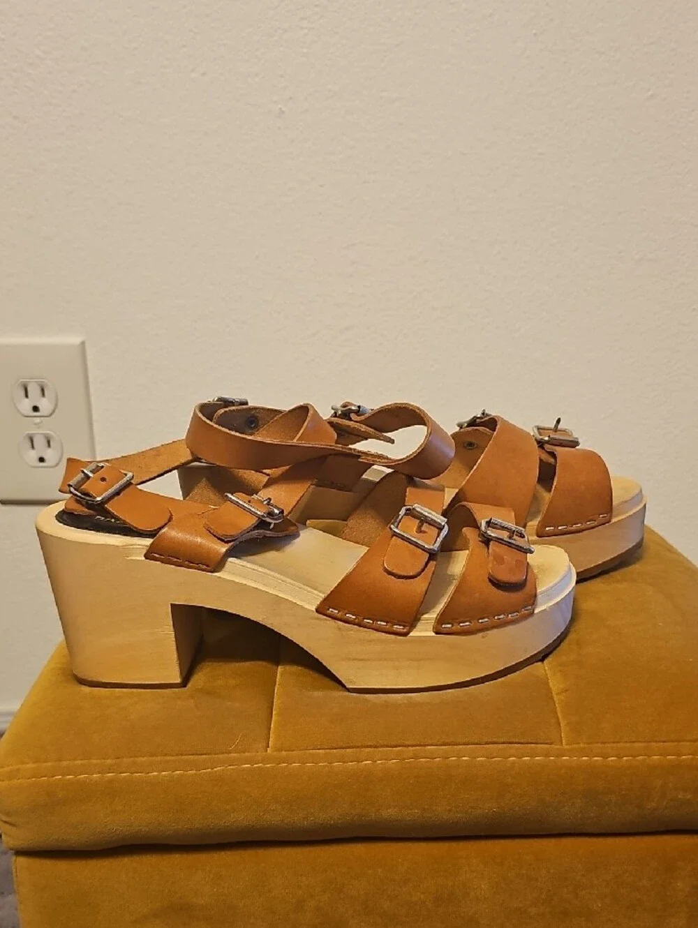 ●●SWEDISH HASBEENS TAN CLOG SANDALS SIZE EU40 US9.5-10 NWOB●●